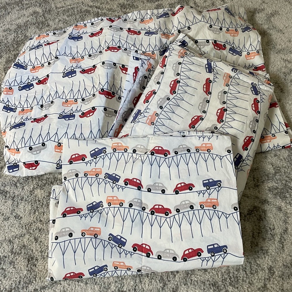 Pottery Barn twin sheets cars excellent condition